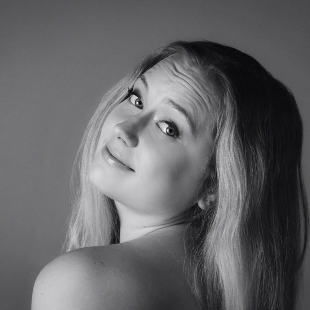 Meet your Posher, Elaina